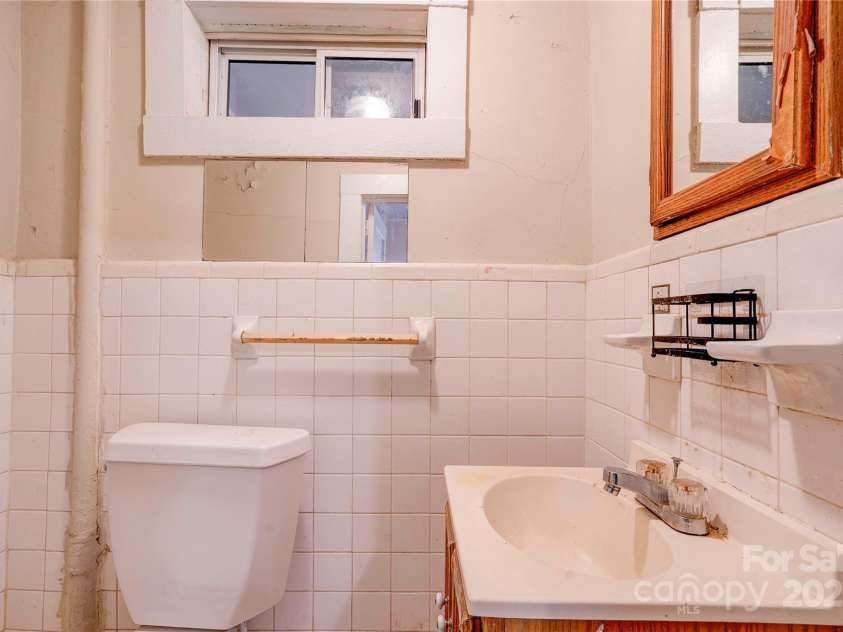 1521 Kings Road, Shelby, NC 28150.  MLS# CAR4302881, YatesRealty ID 67. 