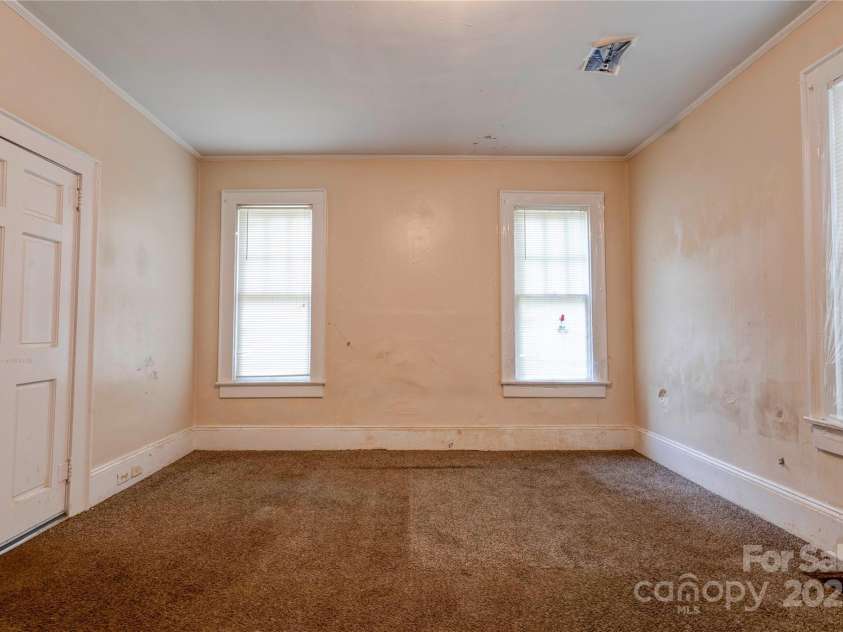 1521 Kings Road, Shelby, NC 28150.  MLS# CAR4302881, YatesRealty ID 67. 