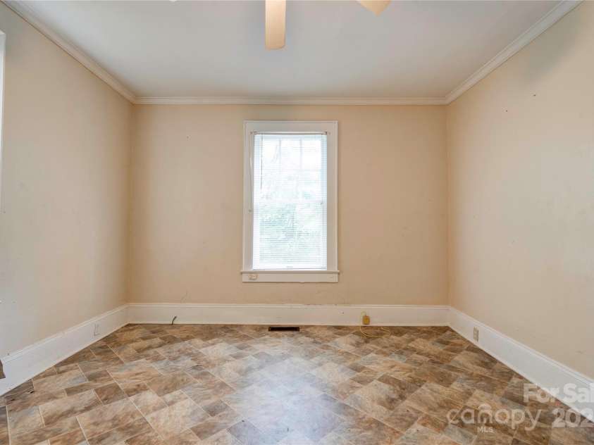 1521 Kings Road, Shelby, NC 28150.  MLS# CAR4302881, YatesRealty ID 67. 