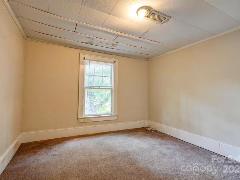 1521 Kings Road, Shelby, NC 28150.  MLS# CAR4302881, YatesRealty ID 67. 