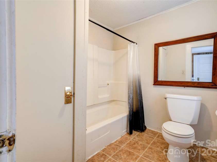 1521 Kings Road, Shelby, NC 28150.  MLS# CAR4302881, YatesRealty ID 67. 