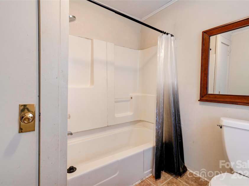 1521 Kings Road, Shelby, NC 28150.  MLS# CAR4302881, YatesRealty ID 67. 