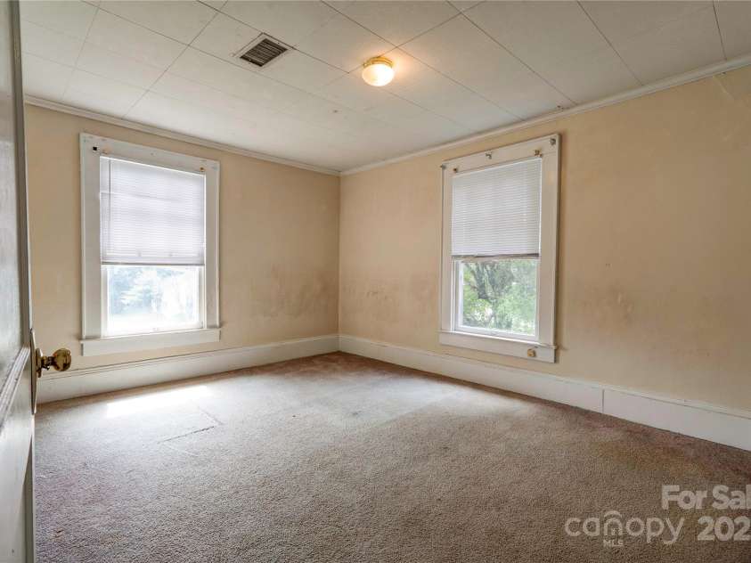 1521 Kings Road, Shelby, NC 28150.  MLS# CAR4302881, YatesRealty ID 67. 