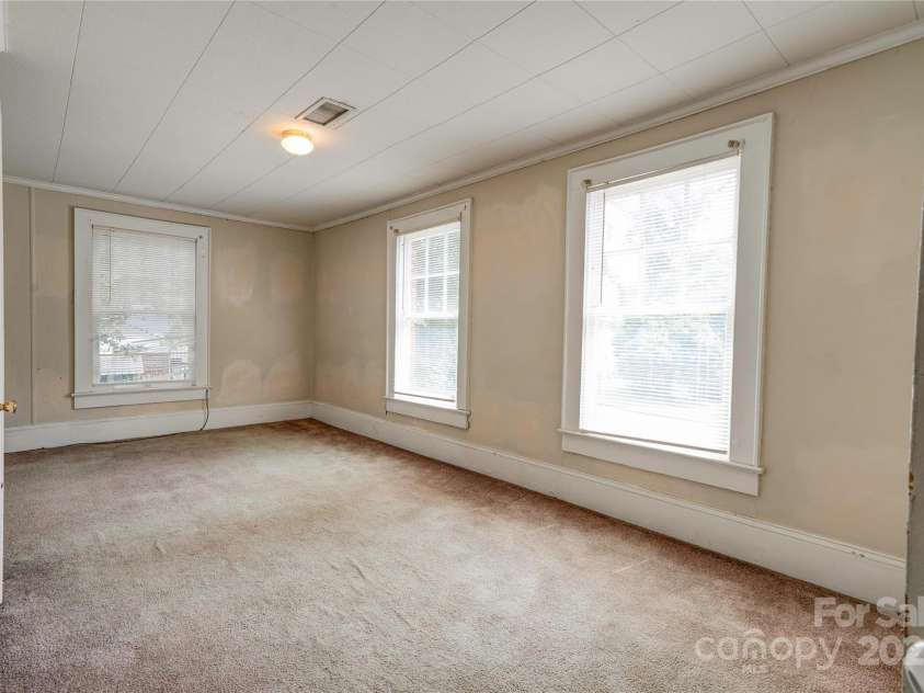 1521 Kings Road, Shelby, NC 28150.  MLS# CAR4302881, YatesRealty ID 67. 