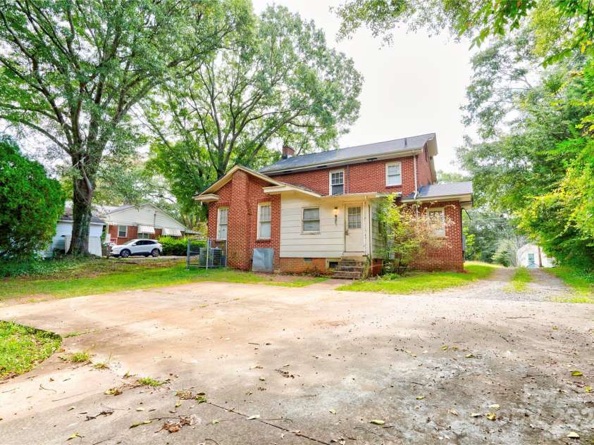 1521 Kings Road, Shelby, NC 28150.  MLS# CAR4302881, YatesRealty ID 67. 