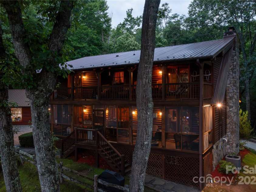 238 Falling Water Drive, Burnsville, NC 28714.  MLS# CAR4284318, YatesRealty ID 67. 