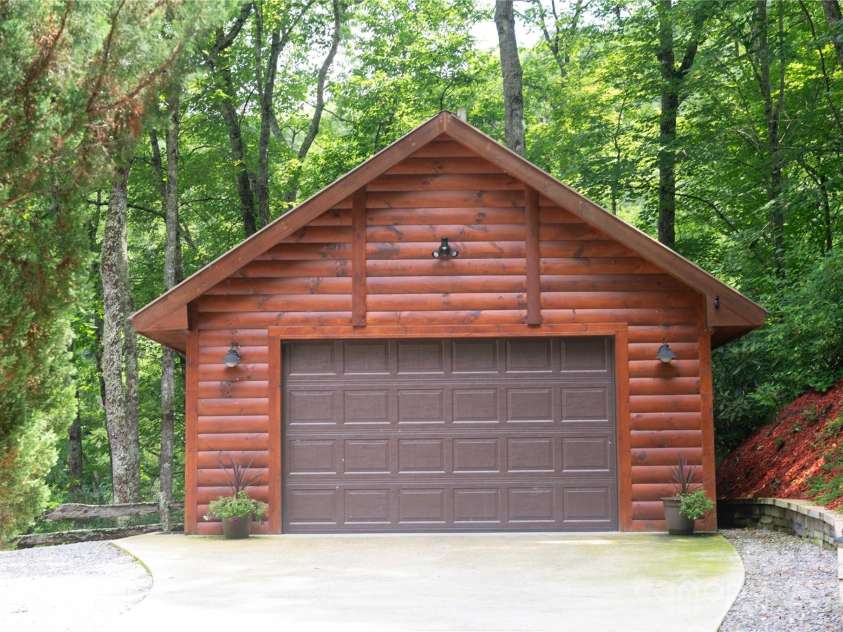 238 Falling Water Drive, Burnsville, NC 28714.  MLS# CAR4284318, YatesRealty ID 67. 