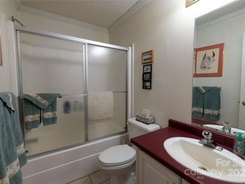 120 Powderhorn Drive, Burnsville, NC 28714.  MLS# CAR4258833, YatesRealty ID 670. 