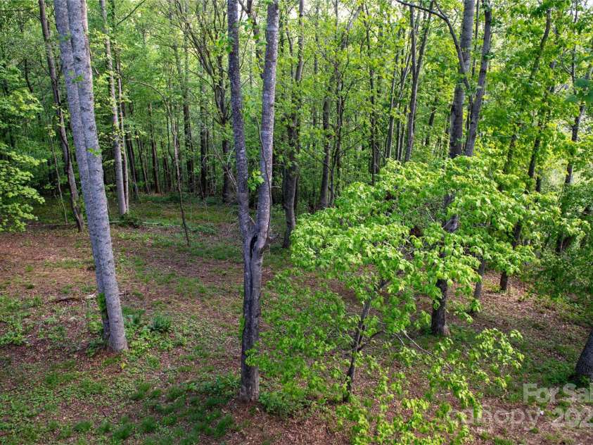 120 Powderhorn Drive, Burnsville, NC 28714.  MLS# CAR4258833, YatesRealty ID 670. 