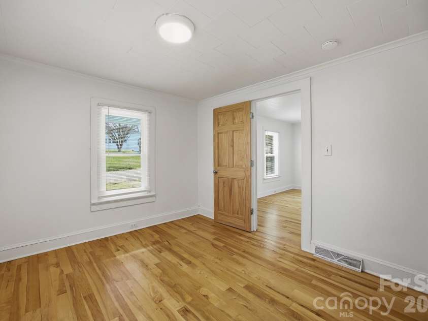 105 Moses Street, Morganton, NC 28655.  MLS# CAR4358523, YatesRealty ID 6700. 