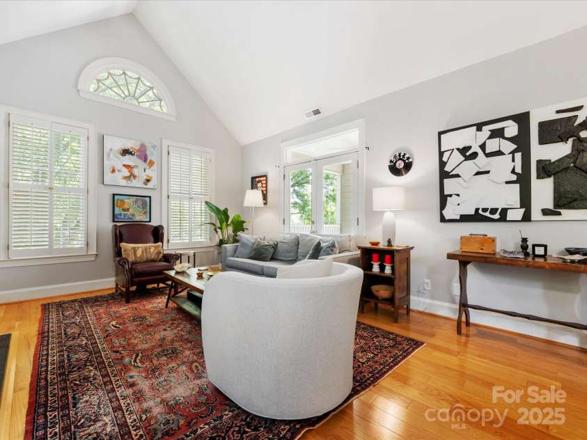 2310 Roswell Avenue, Charlotte, NC 28207.  MLS# CAR4237358, YatesRealty ID 6701. 