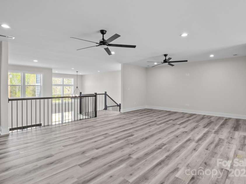 143 Mills Garden Road, Statesville, NC 28625.  MLS# CAR4242112, YatesRealty ID 6703. 