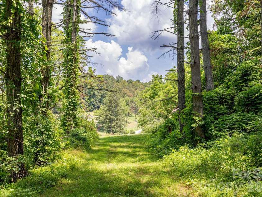 160 Mclean Road, Weaverville, NC 28787.  MLS# CAR4277668, YatesRealty ID 6703. 