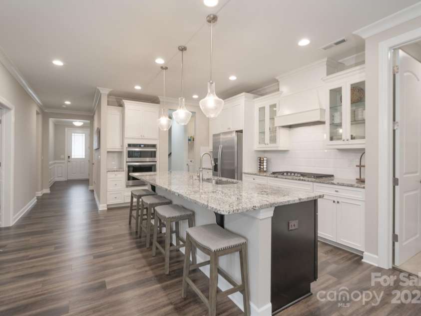 1501 Liberty Row Drive, Fort Mill, SC 29708.  MLS# CAR4196570, YatesRealty ID 6704. Kitchen