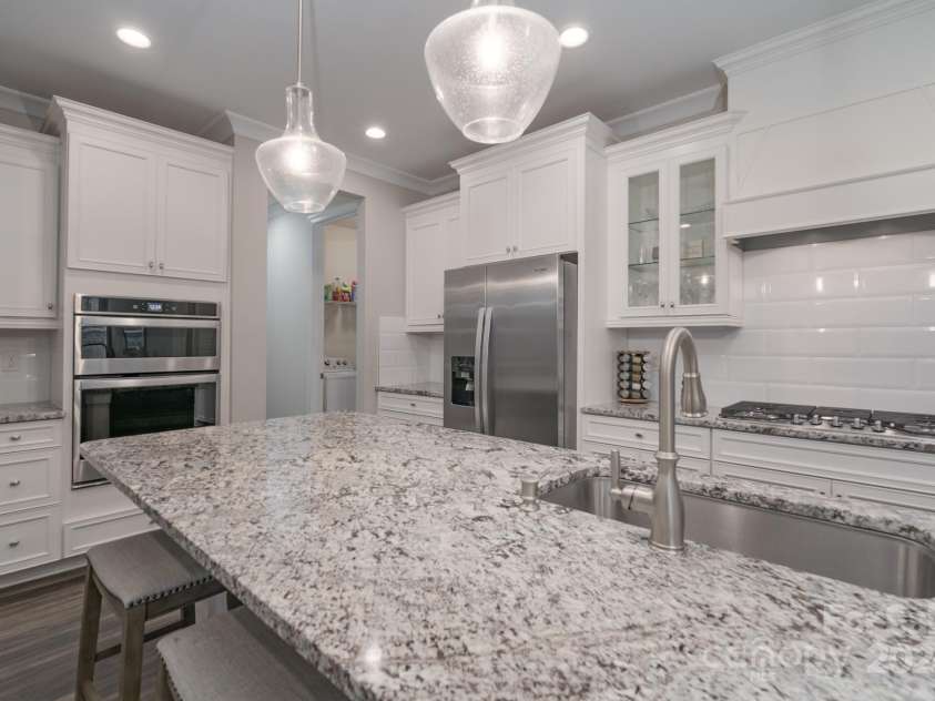 1501 Liberty Row Drive, Fort Mill, SC 29708.  MLS# CAR4196570, YatesRealty ID 6704. Kitchen