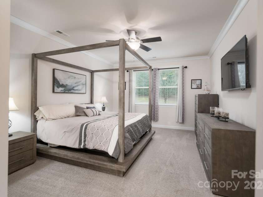 1501 Liberty Row Drive, Fort Mill, SC 29708.  MLS# CAR4196570, YatesRealty ID 6704. Primary Bedroom