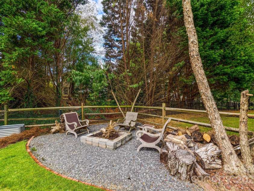 6421 Chadwell Court, Fort Mill, SC 29707.  MLS# CAR4185917, YatesRealty ID 6707. 