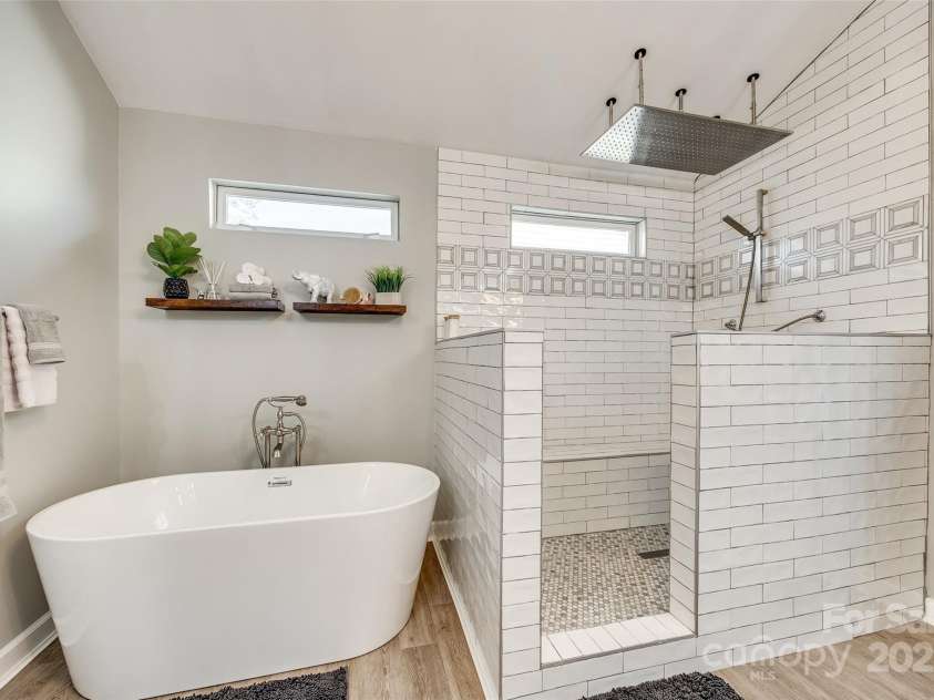 6421 Chadwell Court, Fort Mill, SC 29707.  MLS# CAR4185917, YatesRealty ID 6707. 