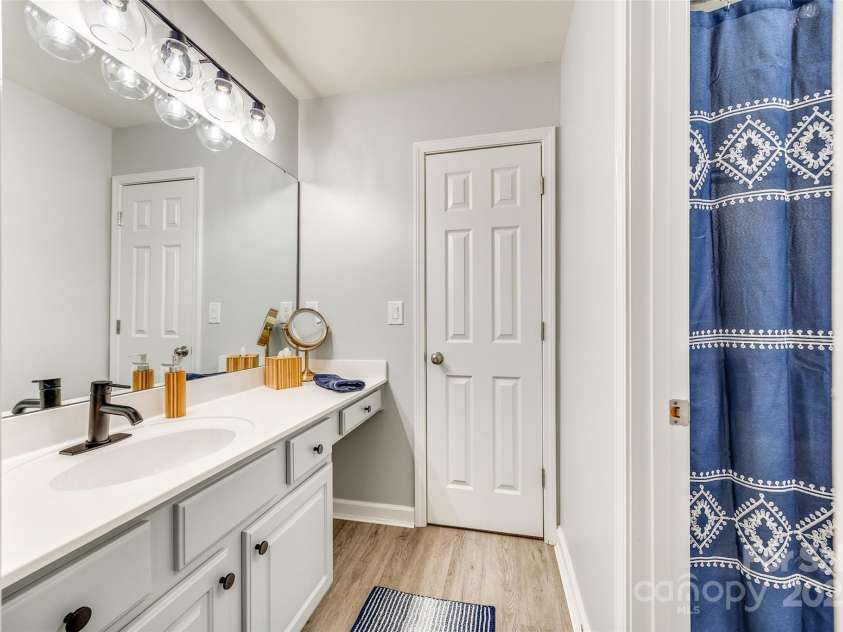 6421 Chadwell Court, Fort Mill, SC 29707.  MLS# CAR4185917, YatesRealty ID 6707. 