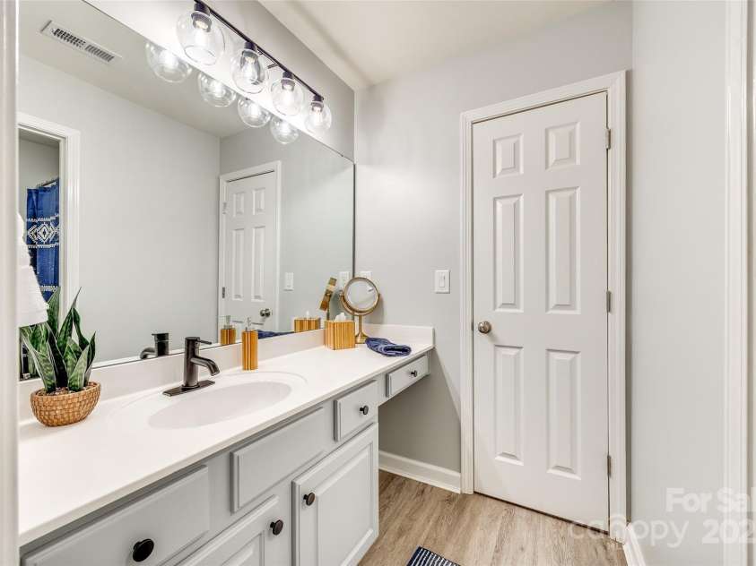 6421 Chadwell Court, Fort Mill, SC 29707.  MLS# CAR4185917, YatesRealty ID 6707. 