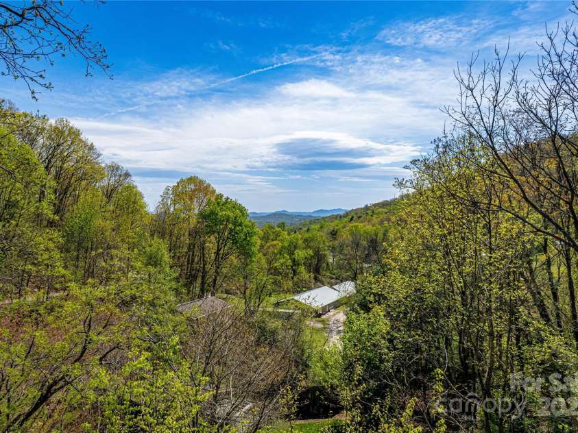 190 Cisco Road, Asheville, NC 28805.  MLS# CAR4247067, YatesRealty ID 6708. 