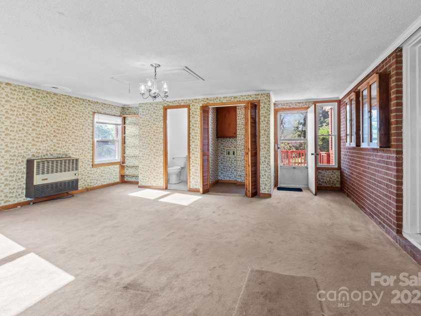 1315 Arbor Drive, Salisbury, NC 28144.  MLS# CAR4243720, YatesRealty ID 6709. 