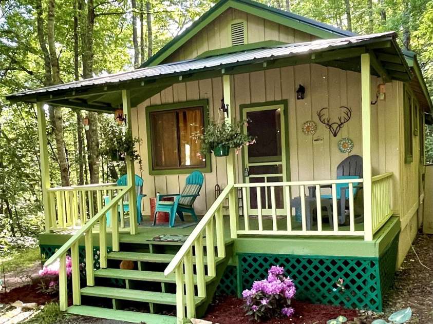 180 Valley Lane, Bryson City, NC 28713.  MLS# CAR4203621, YatesRealty ID 671. 