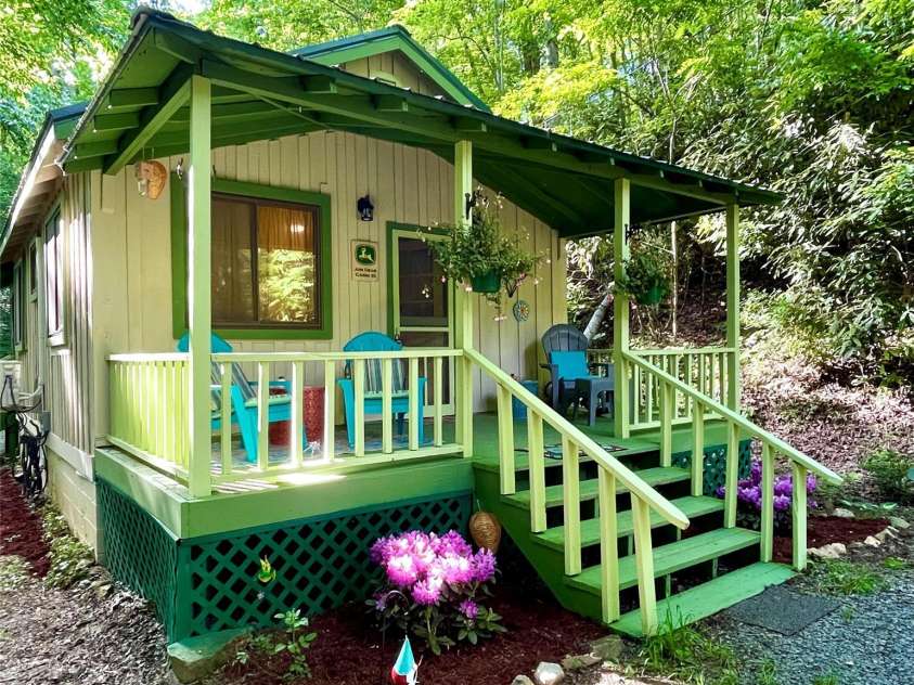 180 Valley Lane, Bryson City, NC 28713.  MLS# CAR4203621, YatesRealty ID 671. 