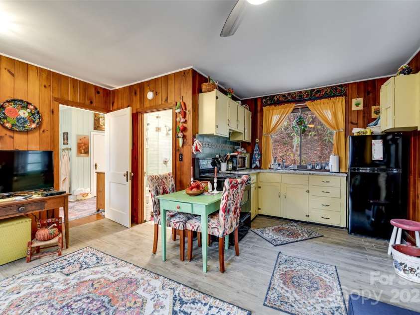 180 Valley Lane, Bryson City, NC 28713.  MLS# CAR4203621, YatesRealty ID 671. 