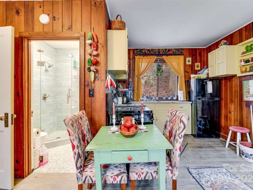 180 Valley Lane, Bryson City, NC 28713.  MLS# CAR4203621, YatesRealty ID 671. 