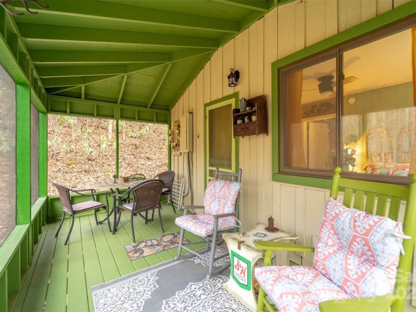 180 Valley Lane, Bryson City, NC 28713.  MLS# CAR4203621, YatesRealty ID 671. 