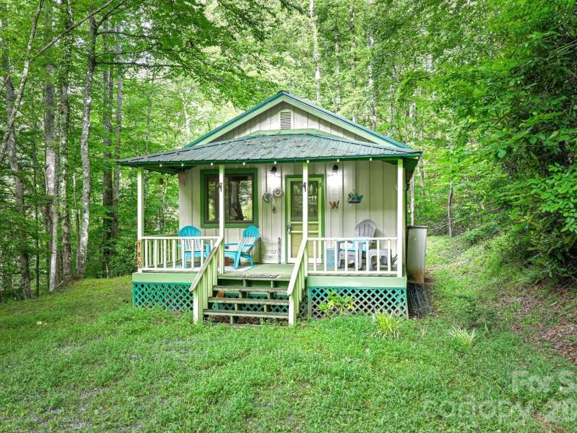 180 Valley Lane, Bryson City, NC 28713.  MLS# CAR4203621, YatesRealty ID 671. 