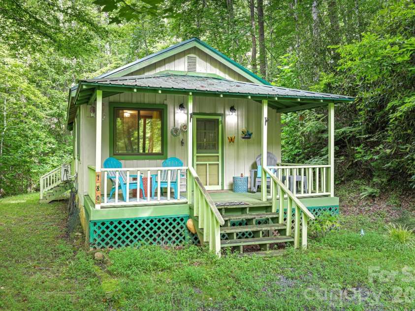 180 Valley Lane, Bryson City, NC 28713.  MLS# CAR4203621, YatesRealty ID 671. 