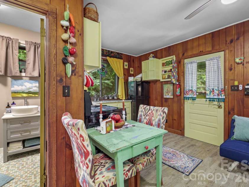 180 Valley Lane, Bryson City, NC 28713.  MLS# CAR4203621, YatesRealty ID 671. 