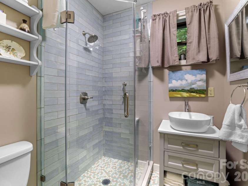 180 Valley Lane, Bryson City, NC 28713.  MLS# CAR4203621, YatesRealty ID 671. 