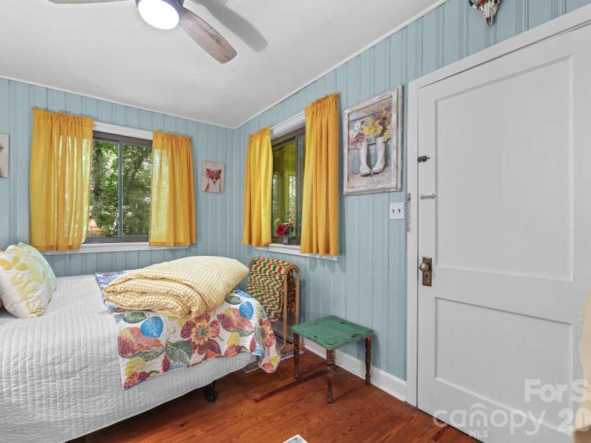180 Valley Lane, Bryson City, NC 28713.  MLS# CAR4203621, YatesRealty ID 671. 