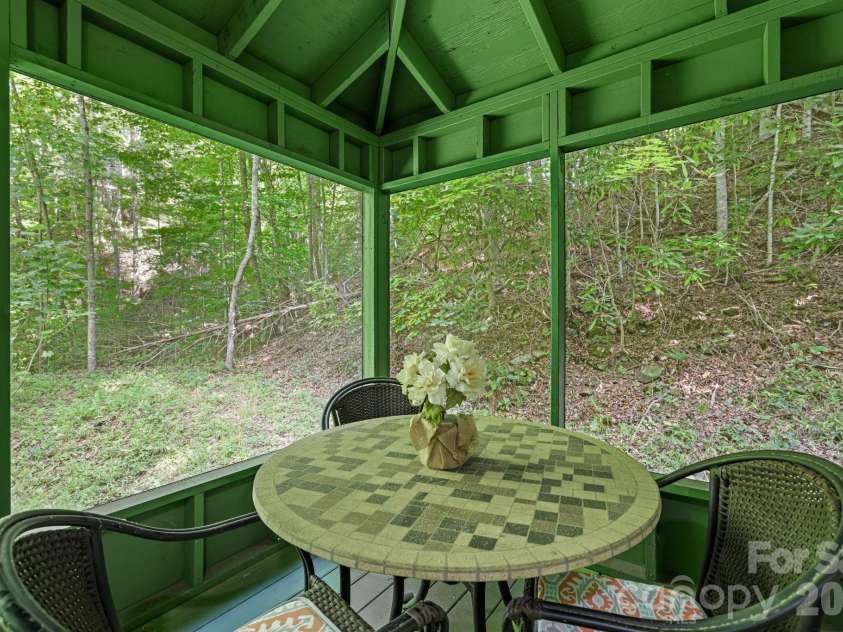 180 Valley Lane, Bryson City, NC 28713.  MLS# CAR4203621, YatesRealty ID 671. 