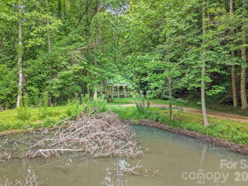 180 Valley Lane, Bryson City, NC 28713.  MLS# CAR4203621, YatesRealty ID 671. 