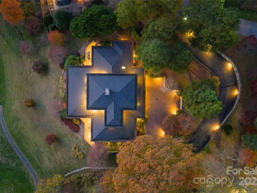 820 Laurel Ridge Drive, Waynesville, NC 28786.  MLS# CAR4319300, YatesRealty ID 671. 