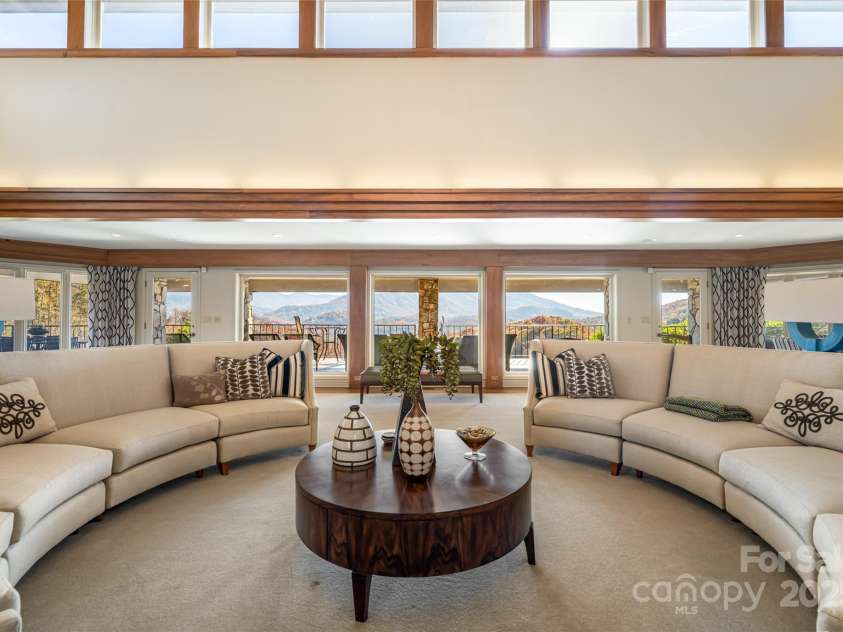 820 Laurel Ridge Drive, Waynesville, NC 28786.  MLS# CAR4319300, YatesRealty ID 671. 