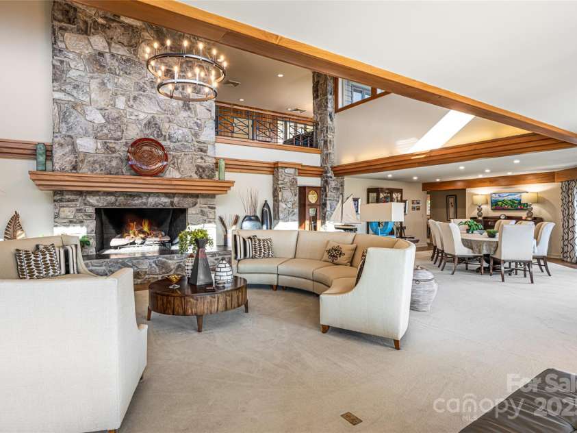 820 Laurel Ridge Drive, Waynesville, NC 28786.  MLS# CAR4319300, YatesRealty ID 671. 