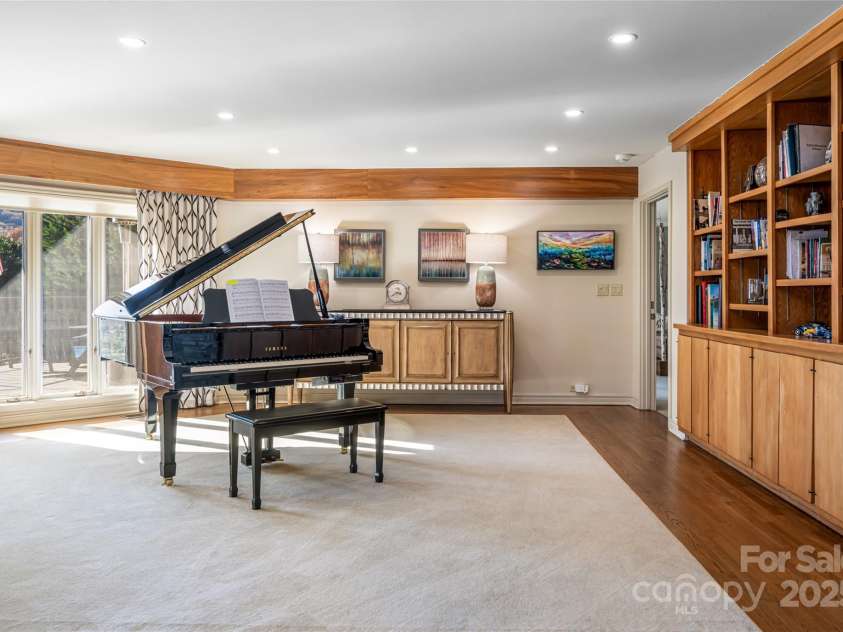 820 Laurel Ridge Drive, Waynesville, NC 28786.  MLS# CAR4319300, YatesRealty ID 671. 