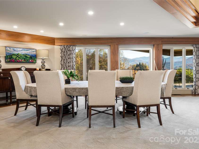 820 Laurel Ridge Drive, Waynesville, NC 28786.  MLS# CAR4319300, YatesRealty ID 671. 