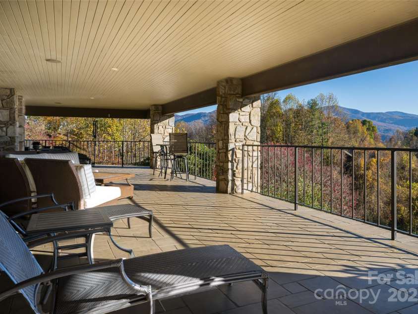 820 Laurel Ridge Drive, Waynesville, NC 28786.  MLS# CAR4319300, YatesRealty ID 671. 