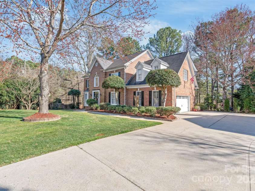 5101 Belicourt Drive, Charlotte, NC 28277.  MLS# CAR4225278, YatesRealty ID 6711. 
