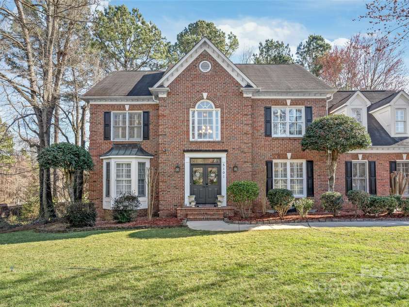 5101 Belicourt Drive, Charlotte, NC 28277.  MLS# CAR4225278, YatesRealty ID 6711. 