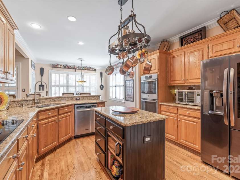 5101 Belicourt Drive, Charlotte, NC 28277.  MLS# CAR4225278, YatesRealty ID 6711. 