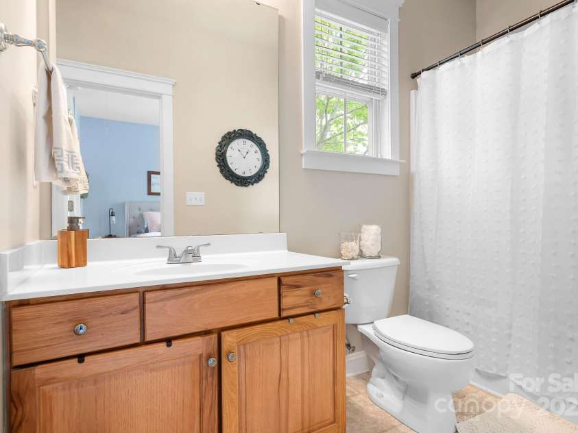 6603 Park Meadows Place, Huntersville, NC 28078.  MLS# CAR4240534, YatesRealty ID 6714. Shared bath between BR2 and BR3