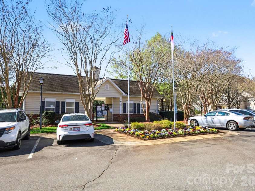 8411 Chaceview Court, Charlotte, NC 28269.  MLS# CAR4357528, YatesRealty ID 6714. Cabana Parking
