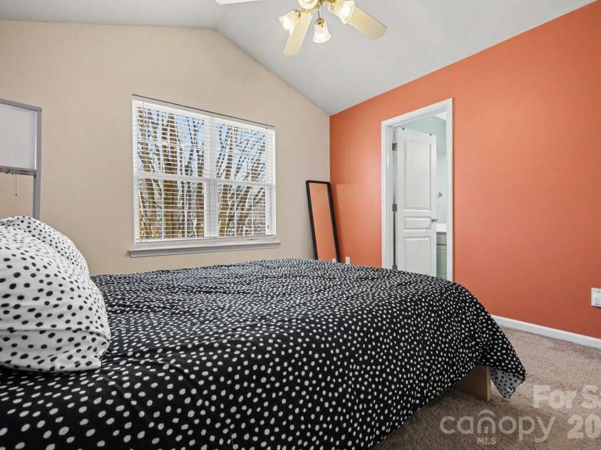 8411 Chaceview Court, Charlotte, NC 28269.  MLS# CAR4357528, YatesRealty ID 6714. Owners suite